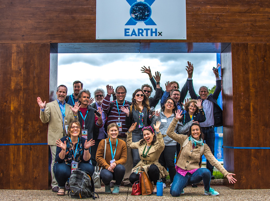 Some of the 44 journalists who took part in an SEJ-sponsored environmental regulatory workshop in Dallas during a walk-around the the site of program host Earth Day Texas.